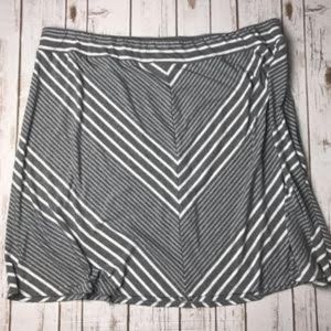 Ava & Viv Grey and White Midi Skirt 4X
